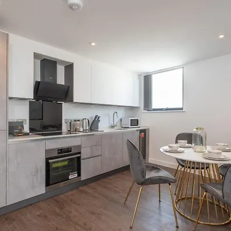 Stayzeni, Ouse Court Stunning 2 Bed Flat Apartman *