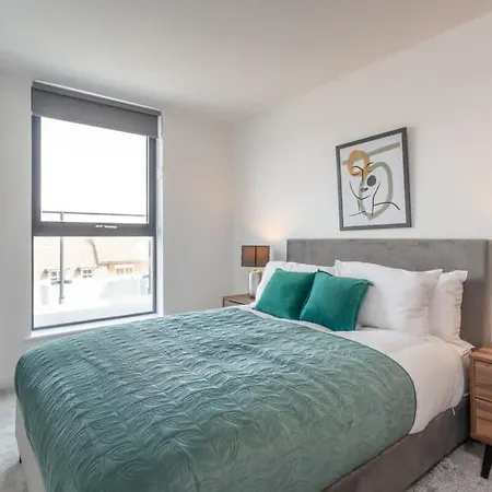 Luxury Penthouse, Minster Views, Terrace & Parking