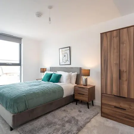 Stayzeni, Ouse Court Stunning 2 Bed Flat Apartment