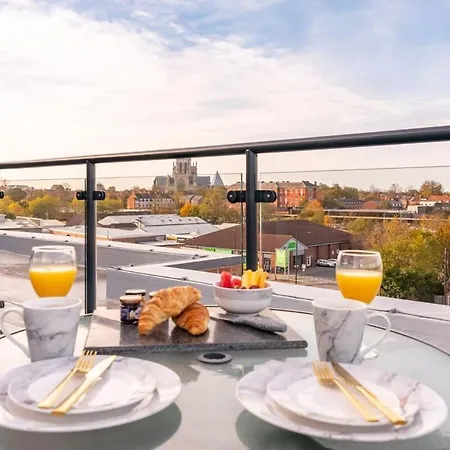 Stayzeni, Ouse Court Stunning 2 Bed Flat Apartment